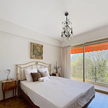 T3 Spacieux Centre Avec Doubles Balcon Антіб