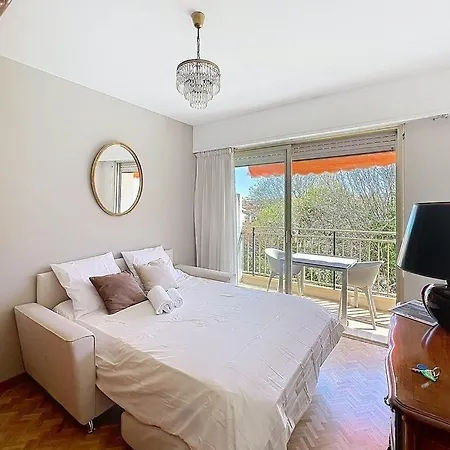Апартаменти T3 Spacieux Centre Avec Doubles Balcon *